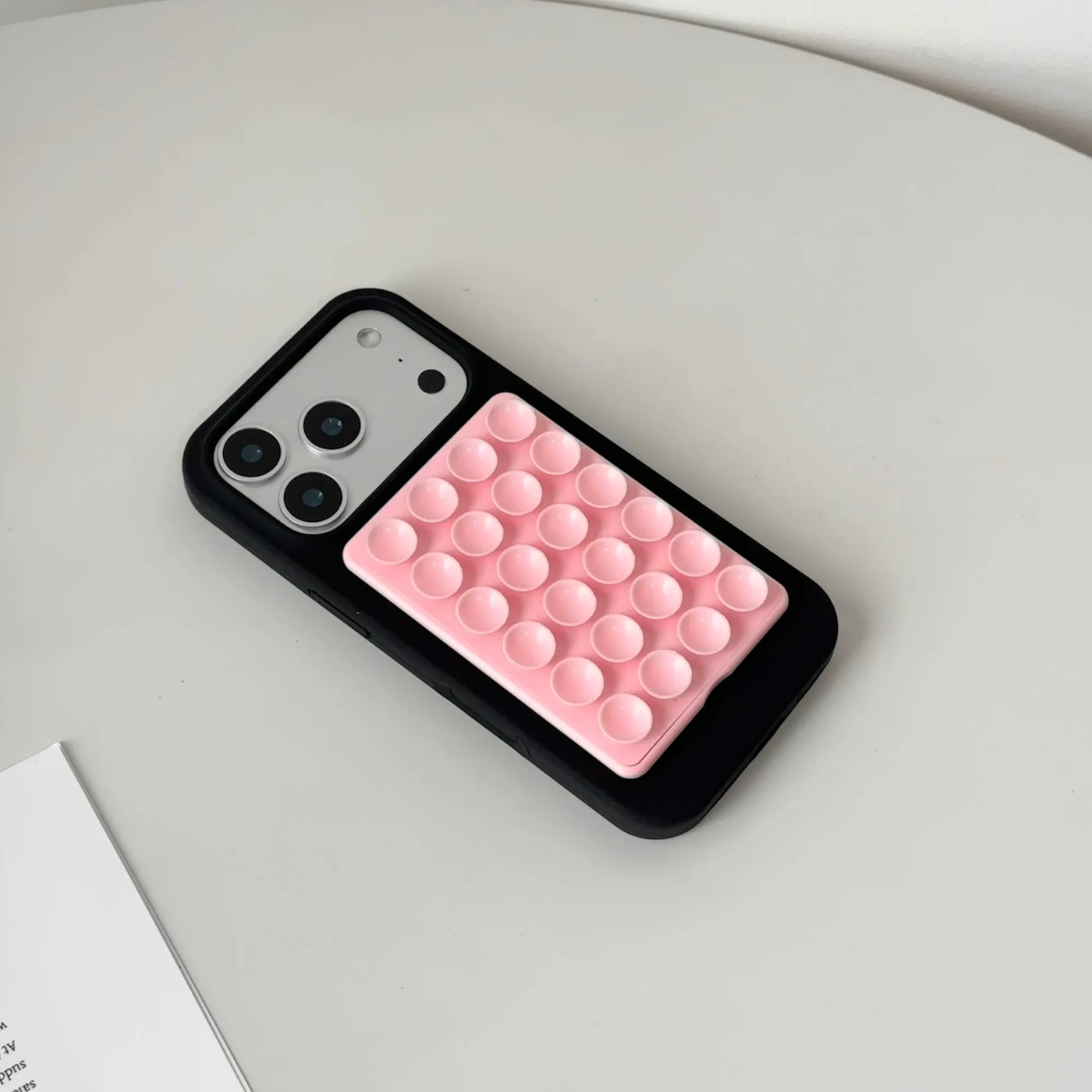 ZEZE pink bubble suction phone case grip